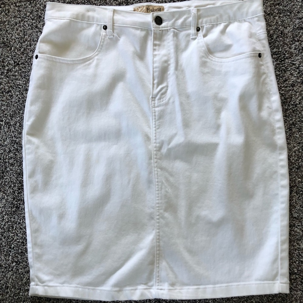 White midi skirt, size 18
